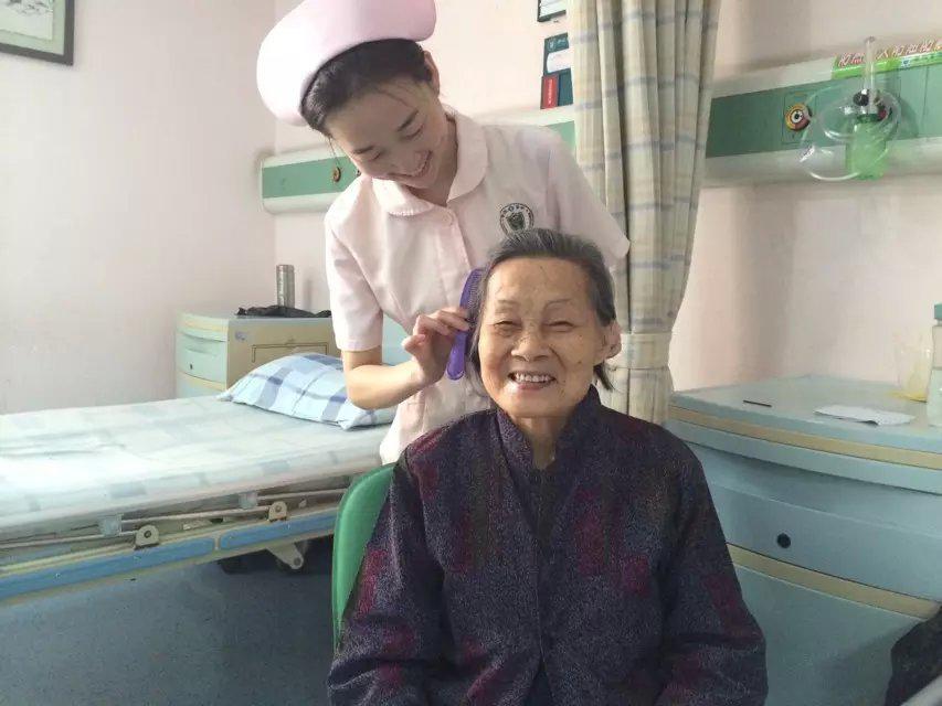 【3.8妇女节】今天，必须给这群“守护健康女神”打call！