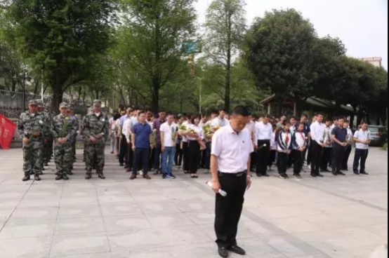 缅怀先烈、祭祀英魂——我院清明祭祀革命先烈