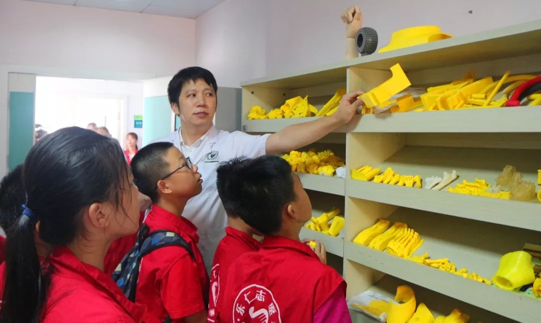 【乐医仁心】“小医生”职业体验，创新运用“STEAM”教育理念