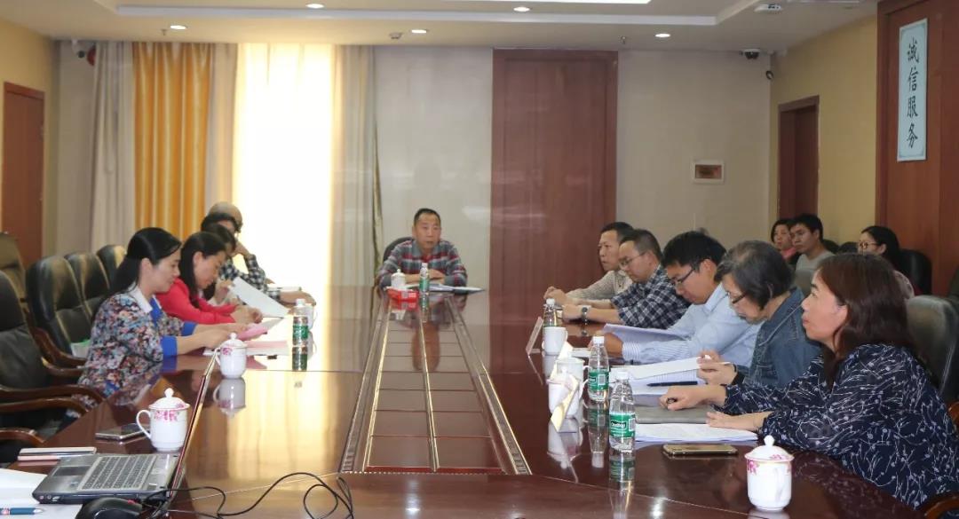 专家引路点迷津 国自然申报工作专项指导在我院举行