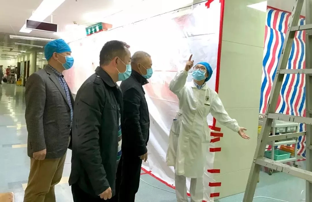 【党员旗帜】疫情在前，我们只进不退