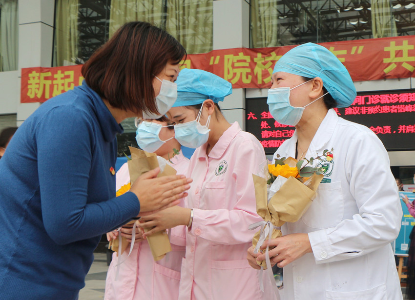 柔肩挑重担，巾帼胜须眉！乐从镇妇联、医院工会联合慰问最美巾帼