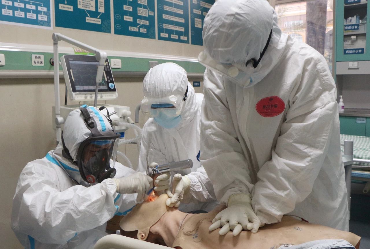 我院开展新冠肺炎应急演练 提升全员防控能力