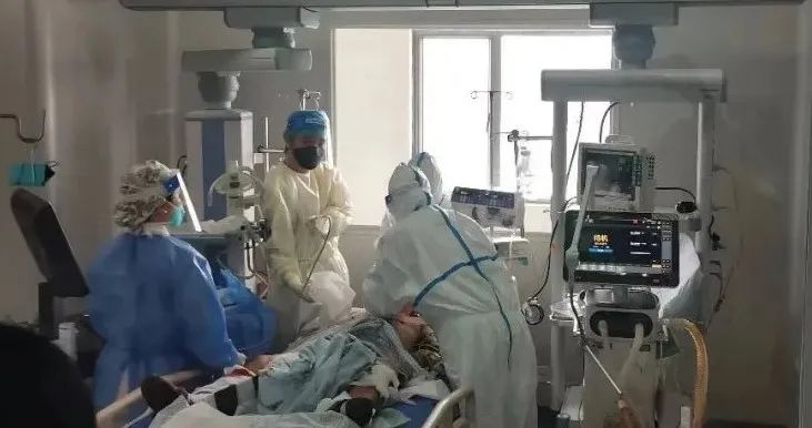 男子车祸重伤，乐从医院创伤中心与“死神”拼速度，成功抢救!